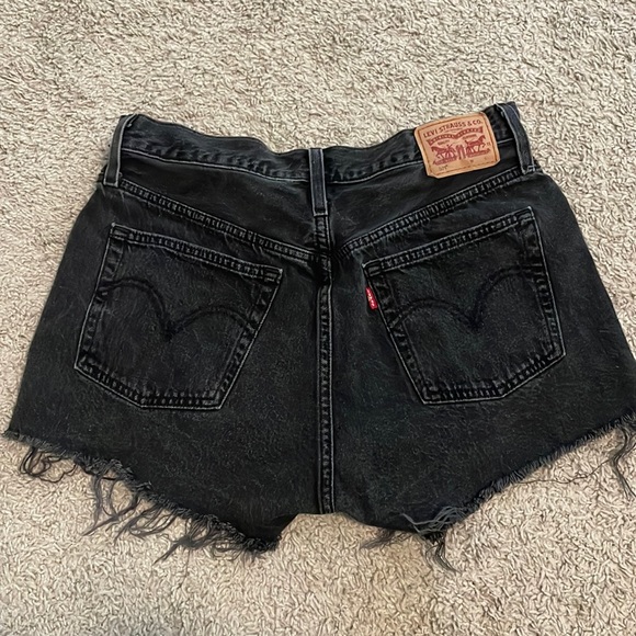 Levi’s 501 Black High Waisted Women’s Denim Shorts - Picture 3 of 4